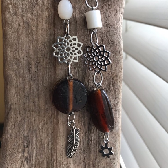 Earrings - Picture 1 of 2